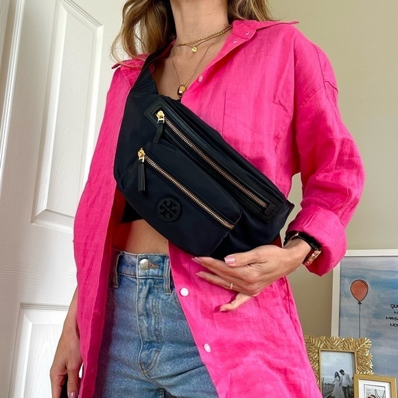 NEW Tory Burch crossbody belt bag black nylon zipper gold-tone hardware NWT - Picture 3 of 12